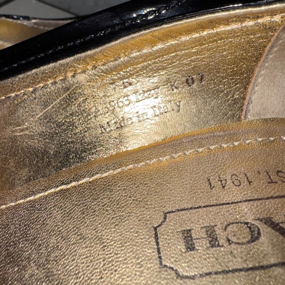 Coach Black Patent Leather Heels Women's Size 7 Buckle Detail Pumps IOB - Picture 5 of 5